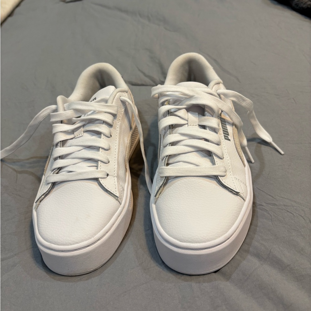 Puma White Women's Sneakers. Size 7.